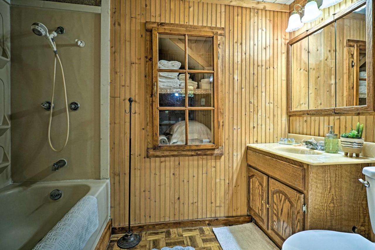 Charming Pioche Apartment On Main St Near Hiking! Exterior photo